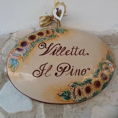 Il Pino Sant Isidoro (Apulia)
